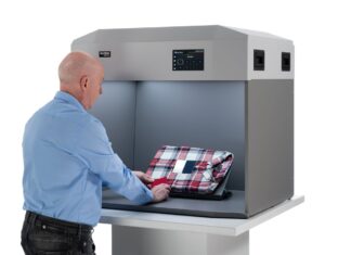 Đánh giá và đa dạng ứng dụng thiết bị đo màu UltraView LED Light Booth của VeriVide.