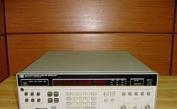 Hewlett-Packard / Agilent Technologies, Synthesizer/Function Generator (3325A)